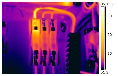 Termogramă de tablou electric cu conexiune supraîncălzită